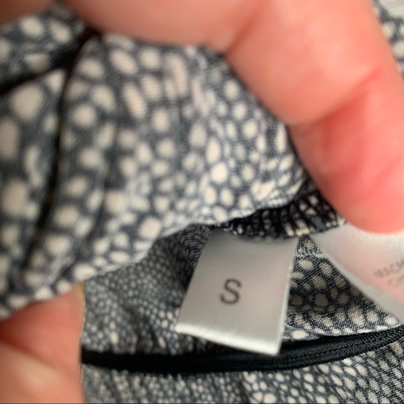 Doncaster | Neutral Print Peplum Top - Picture 4 of 5